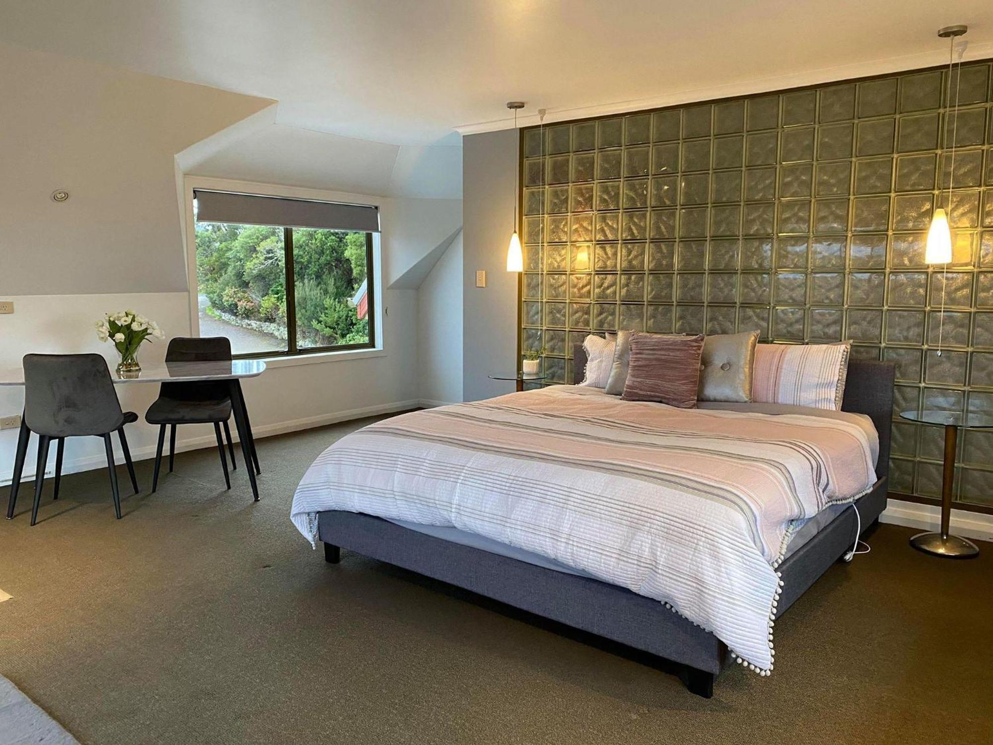 Gordon Gateway Motel Strahan Ngoại thất bức ảnh